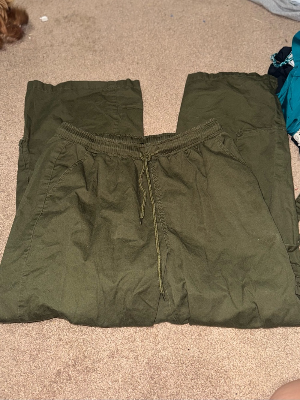 Army Green Cargo Pants by Forever 21 - Picture 2 of 5